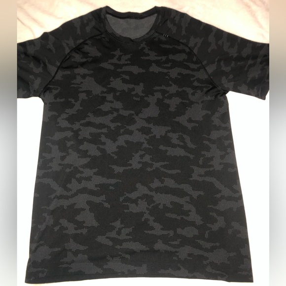 lululemon athletica Other - Lululemon Metal Vent Tech Shirt men’s L Black Camo Geo short sleeve training